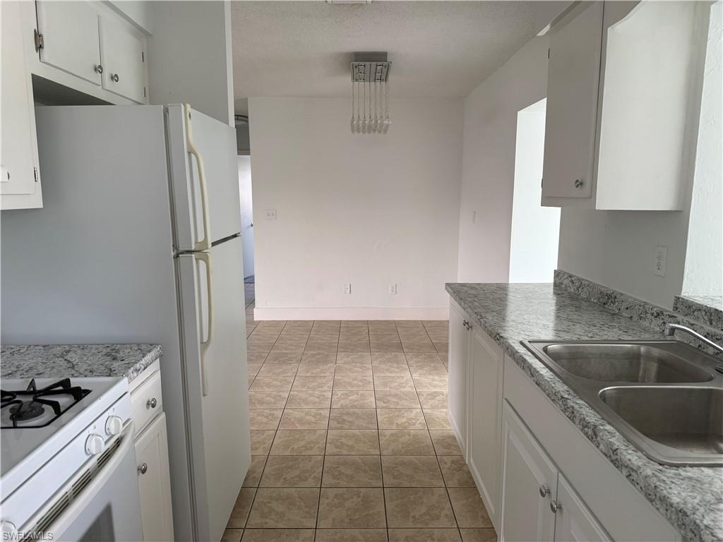 212 Davis Rd Property Photo 16