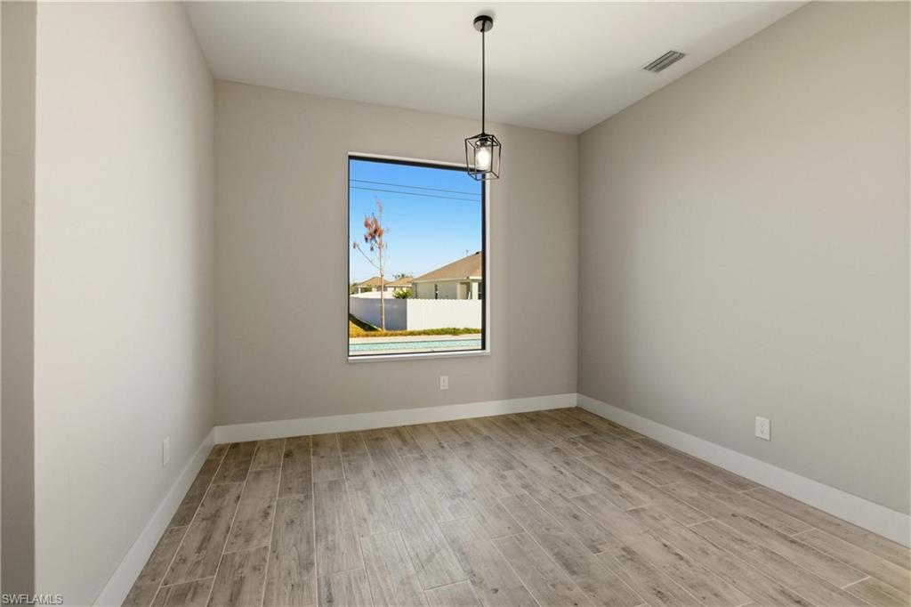 131 Kismet Pkwy E Property Photo 12