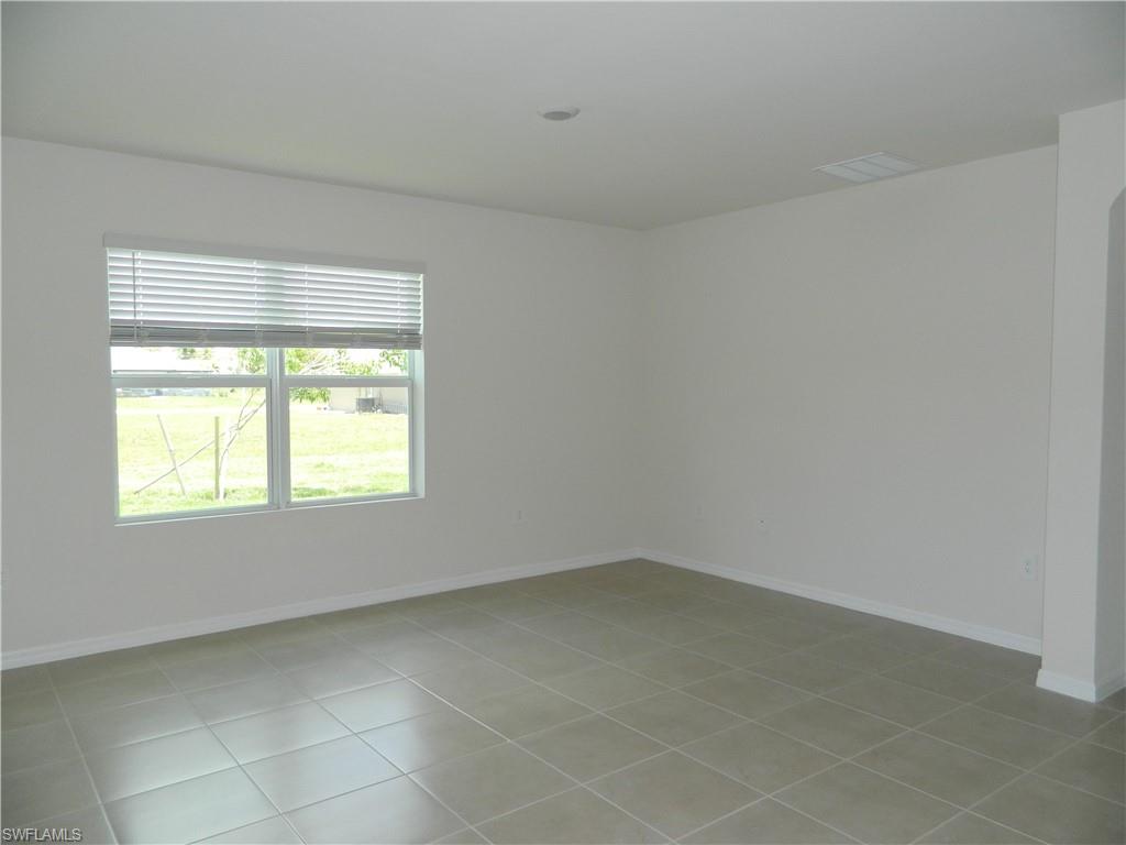 25118 Doredo Dr Property Photo 6