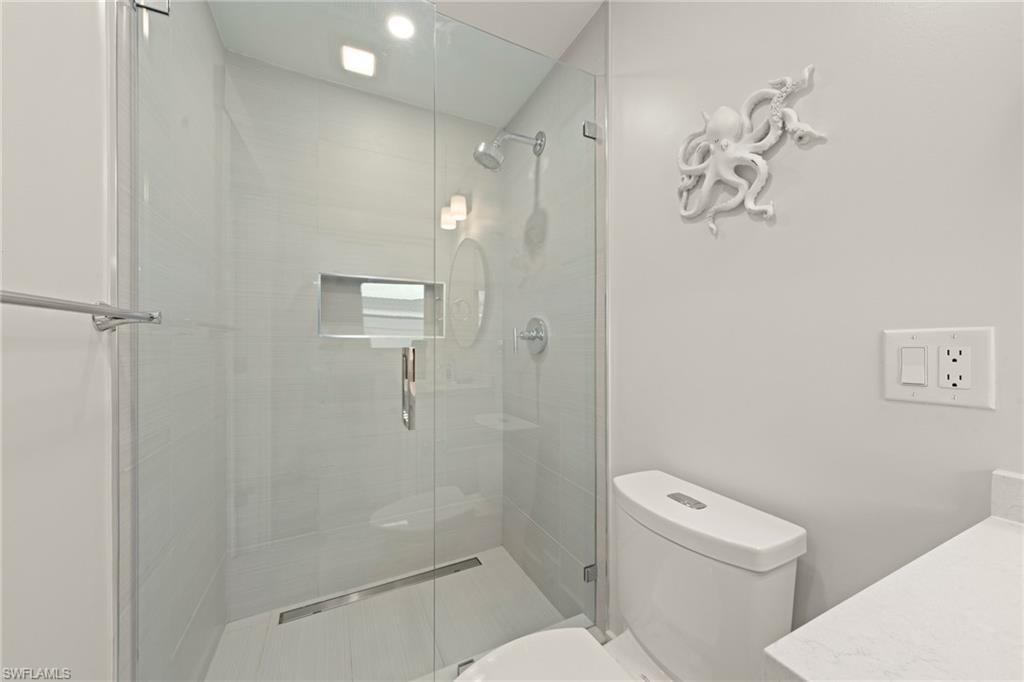 5305 Bayview Ct Property Photo 25
