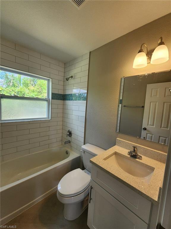1119 6th Way Property Photo 5