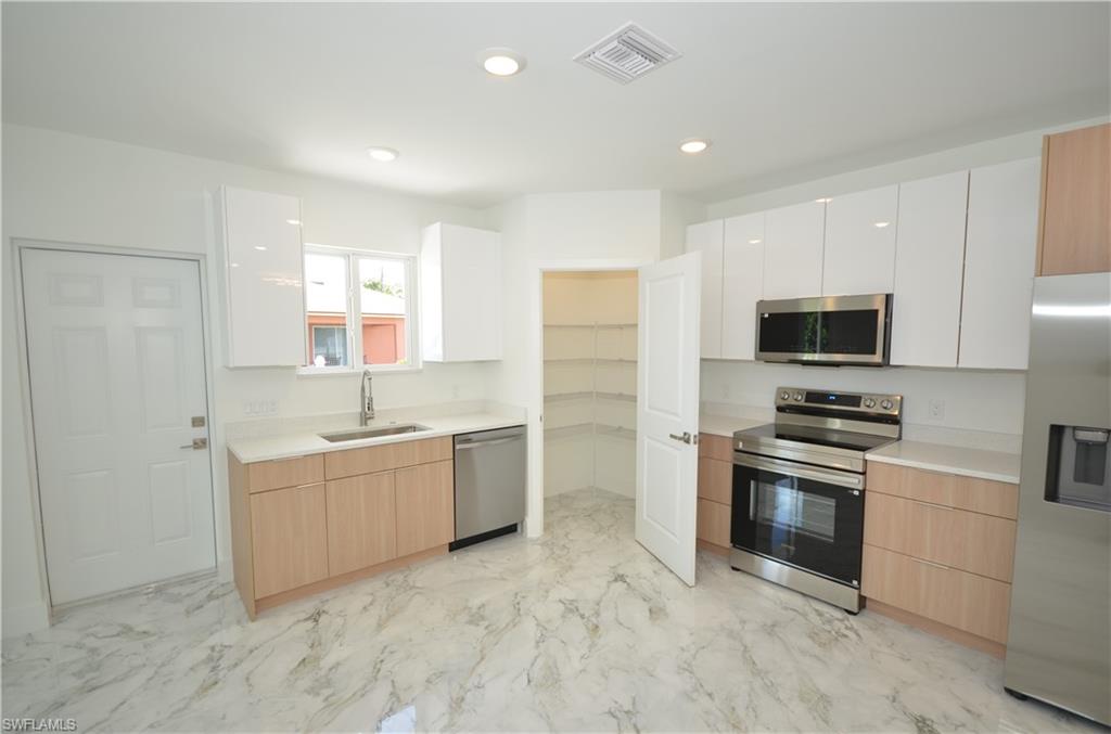 2267 French St Property Photo 20