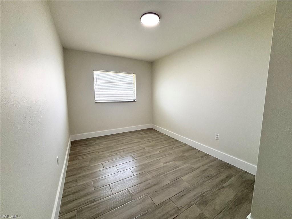 559 Wood Ave Property Photo 9