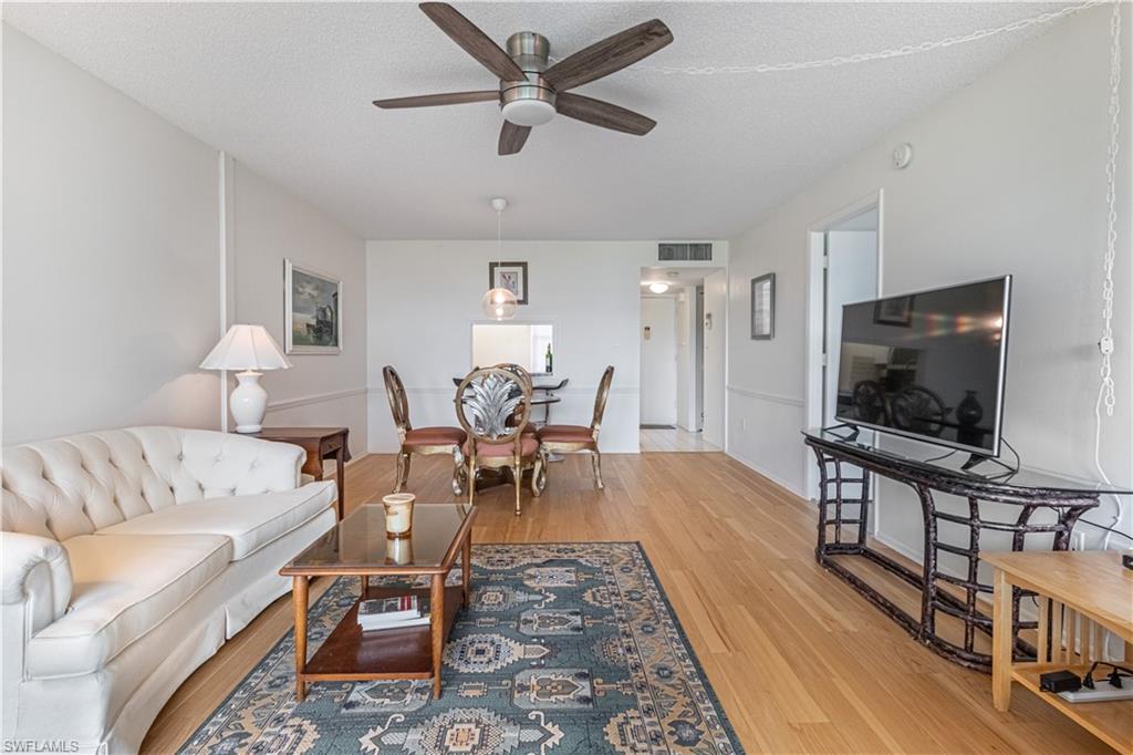 1828 Pine Valley Dr 201 Property Photo 2