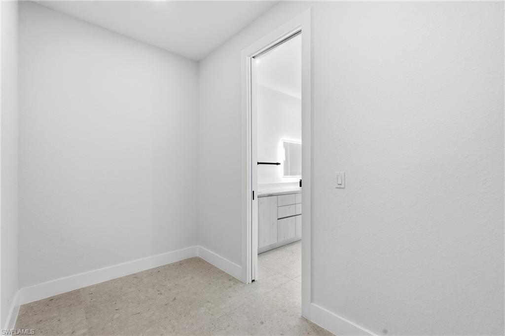 321 Ne 15th Ter Property Photo 26
