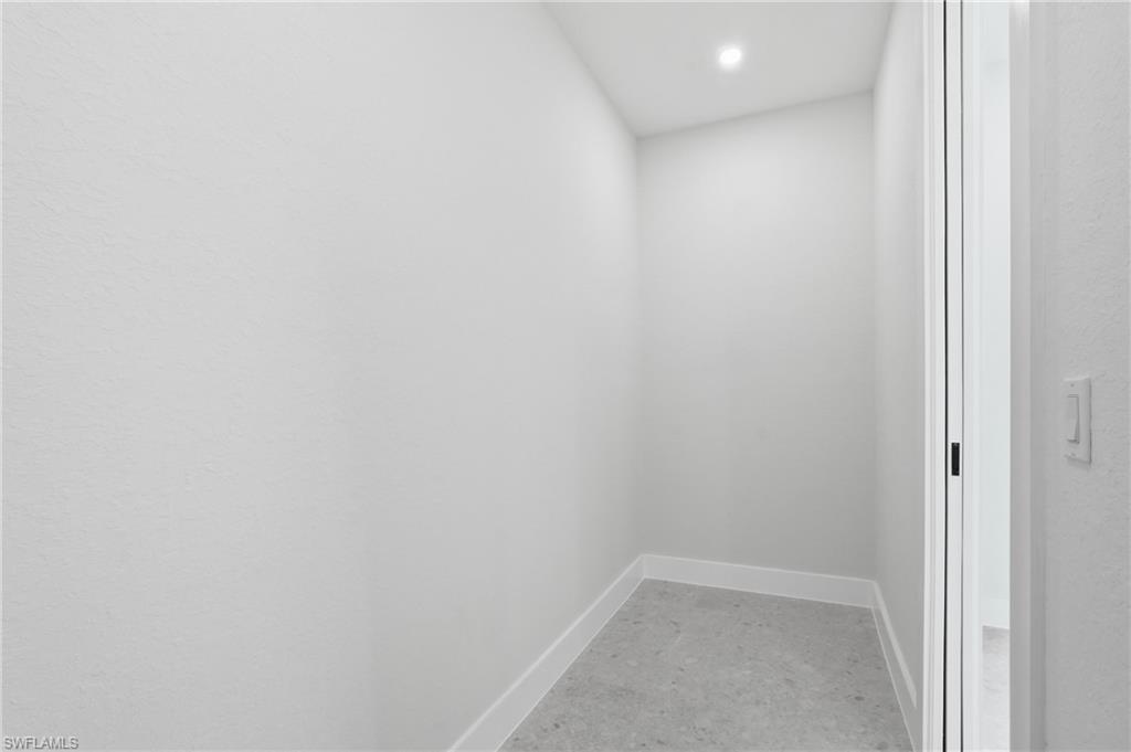 321 Ne 15th Ter Property Photo 29