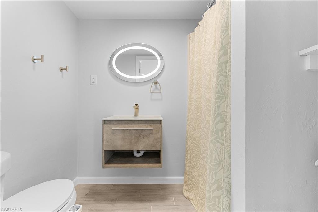 2709 Clyde St Property Photo 16