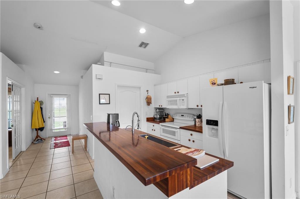 524 Tropicana Pkwy W Property Photo 6