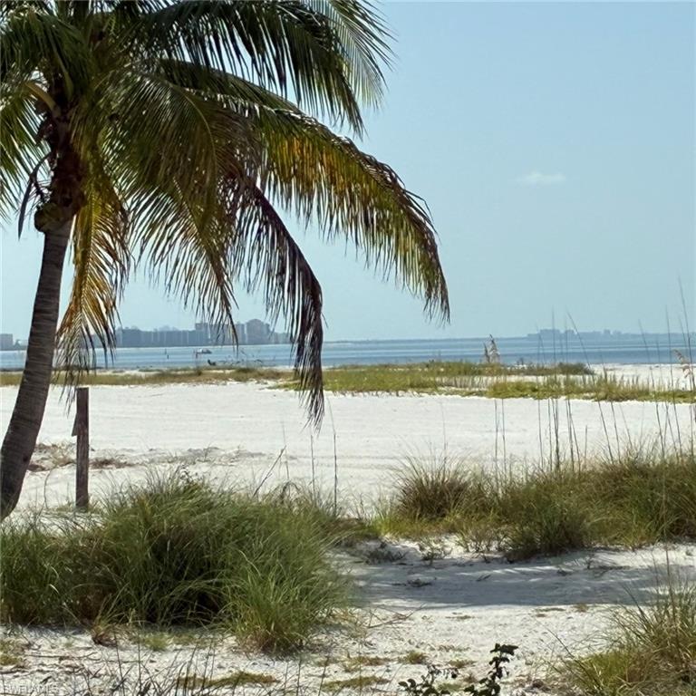 2550 Estero Blvd 12 Property Photo 1