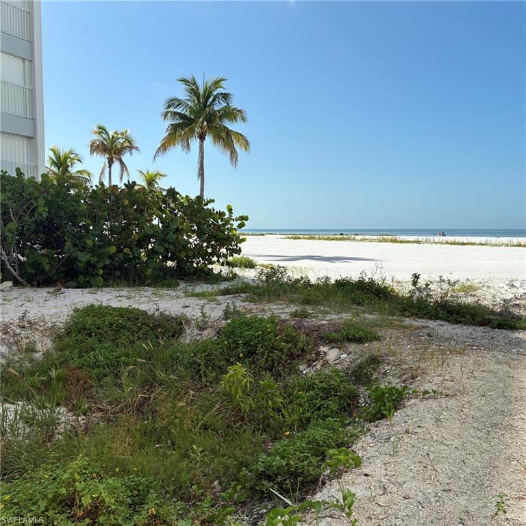 2550 Estero Blvd 12 Property Photo 2