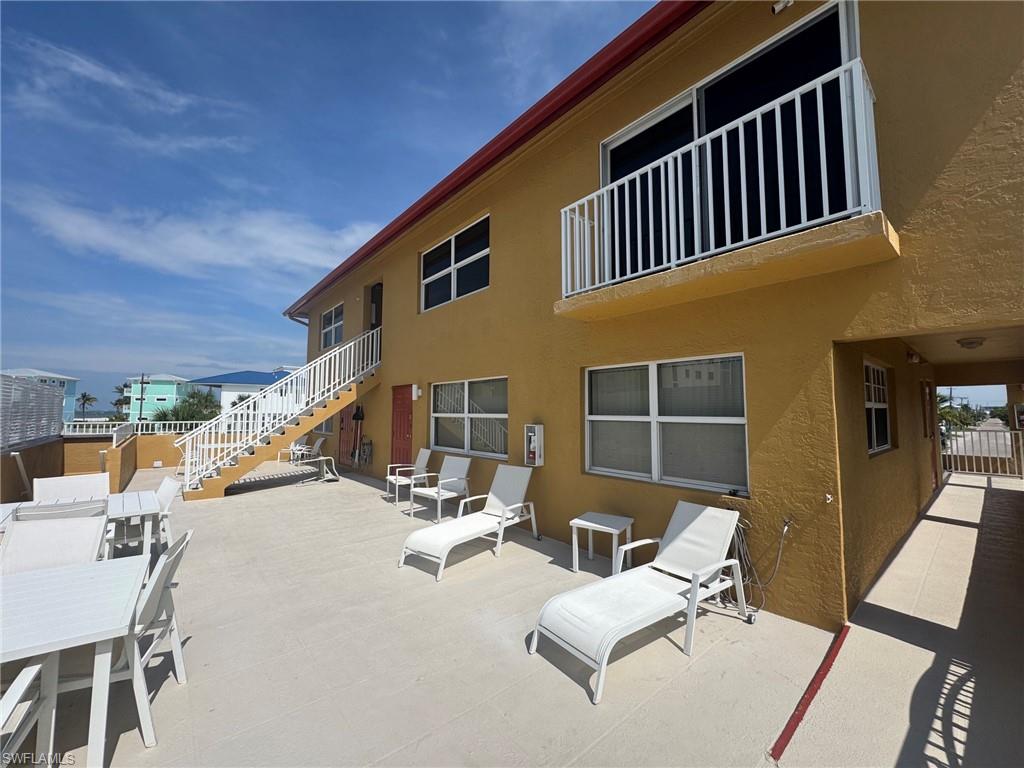 2550 Estero Blvd 12 Property Photo 5