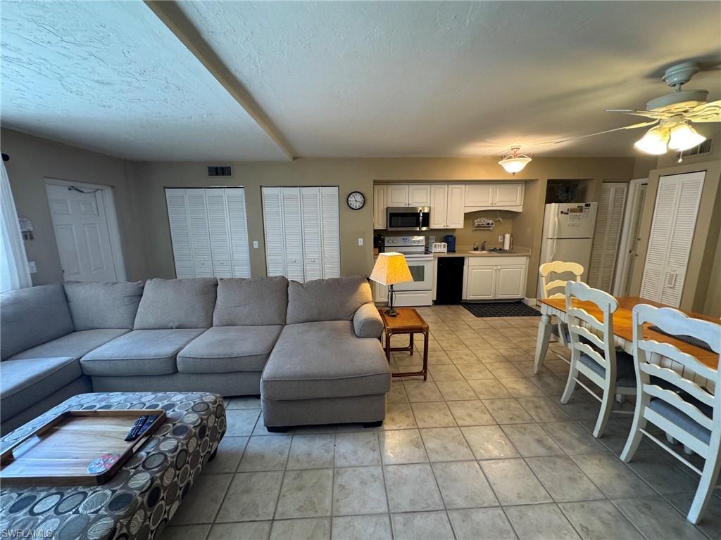 2550 Estero Blvd 12 Property Photo 12