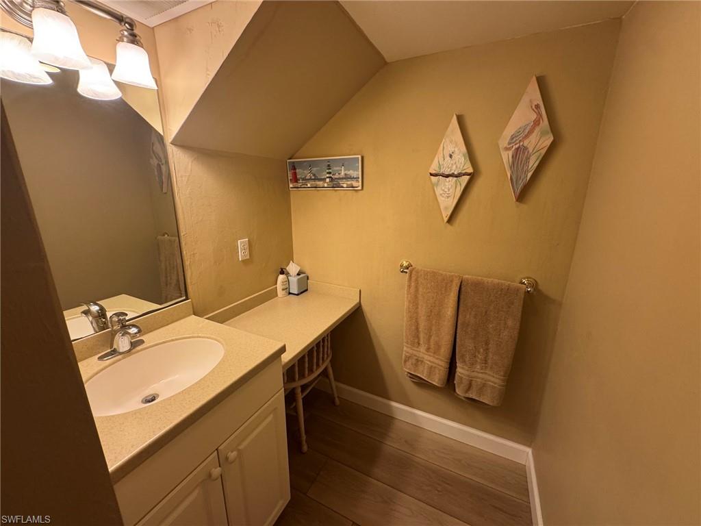 2550 Estero Blvd 12 Property Photo 15