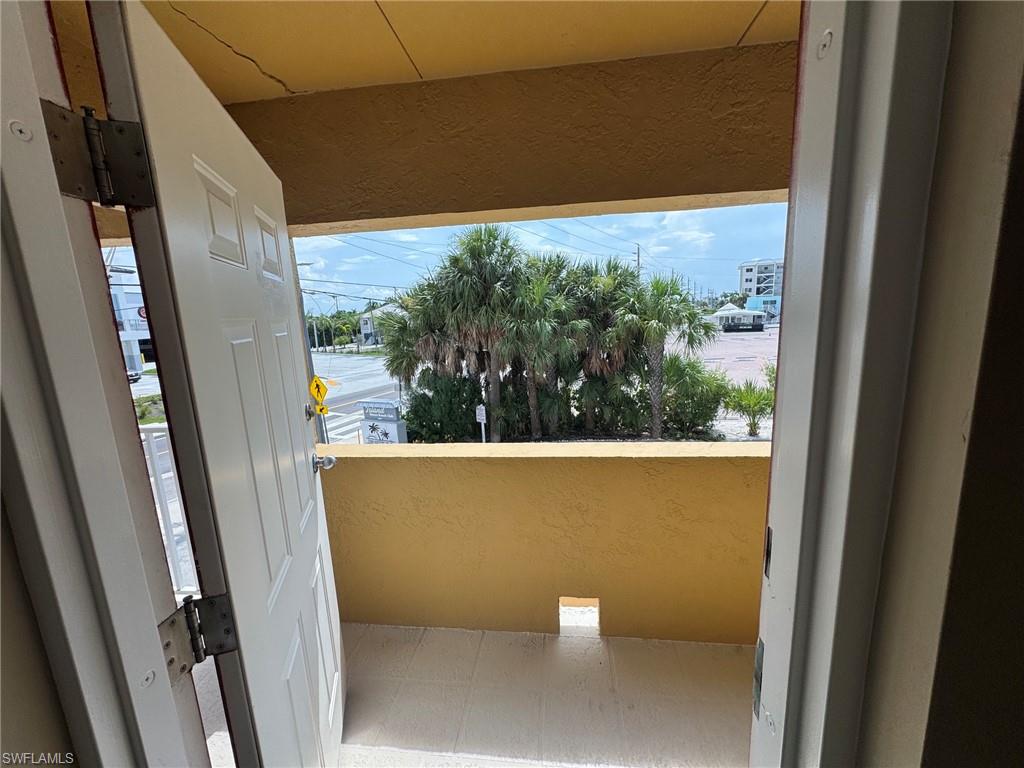 2550 Estero Blvd 12 Property Photo 20
