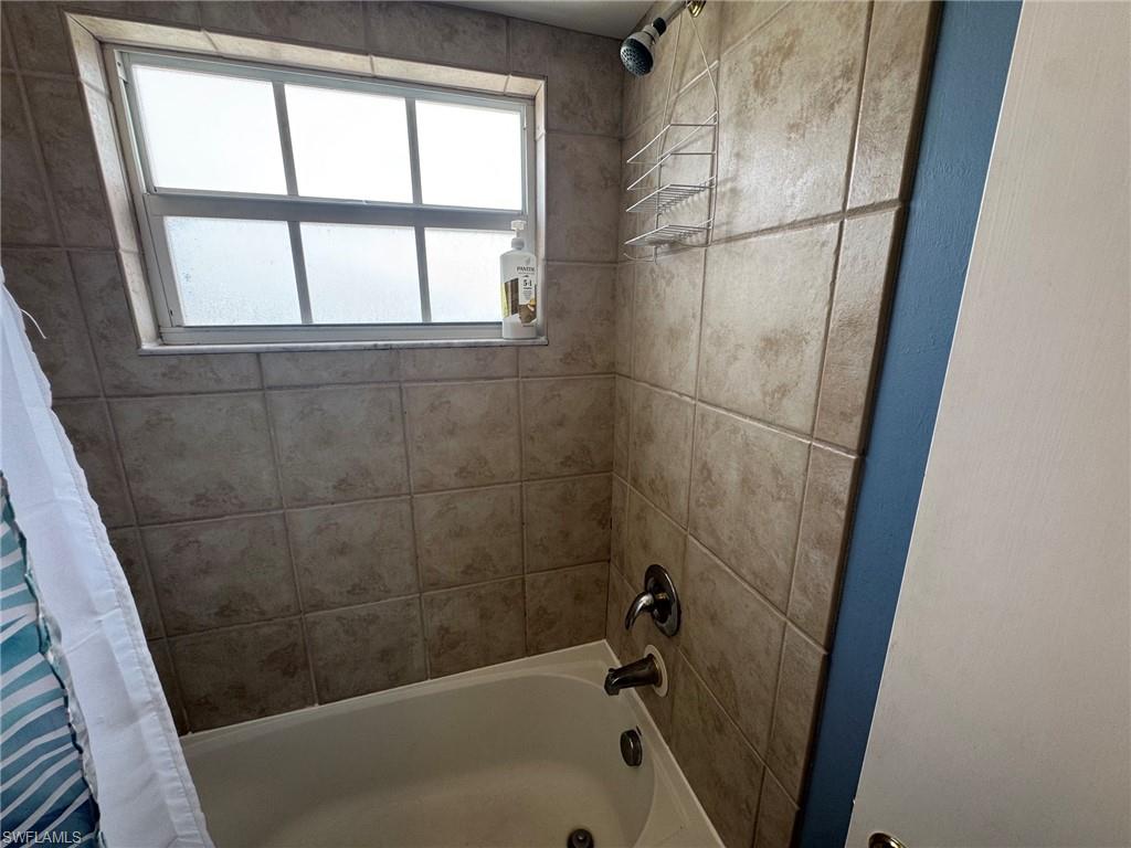 2550 Estero Blvd 12 Property Photo 31