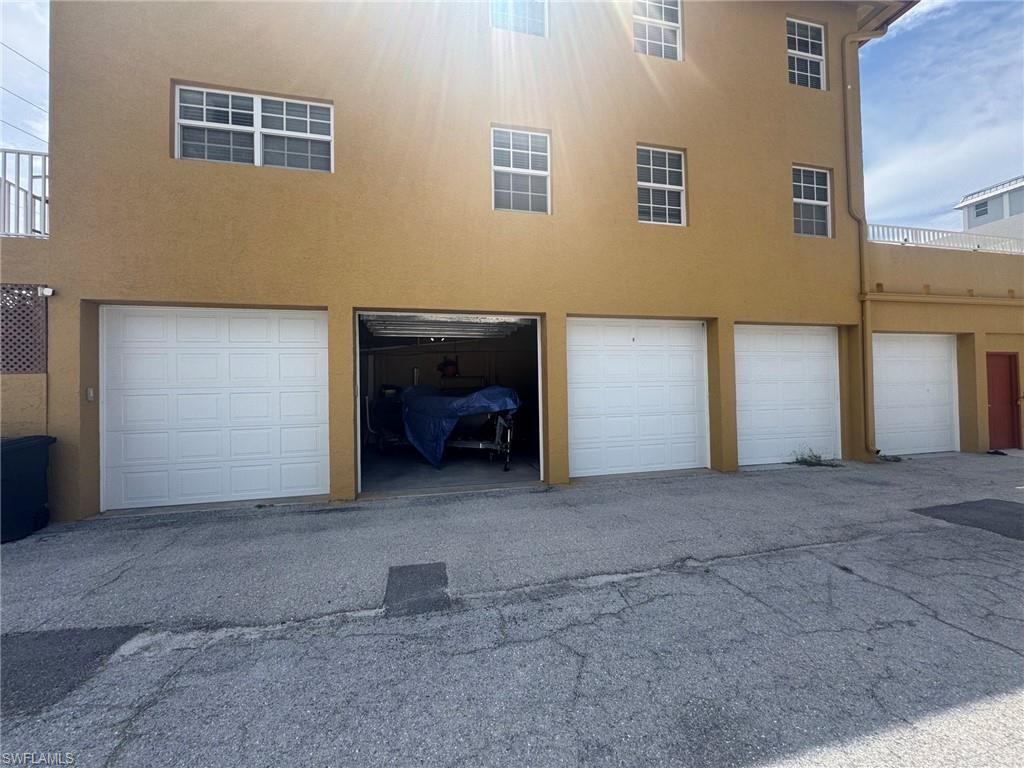 2550 Estero Blvd 12 Property Photo 35