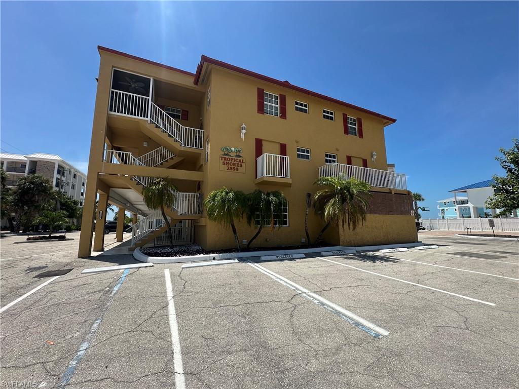 2550 Estero Blvd 12 Property Photo 46