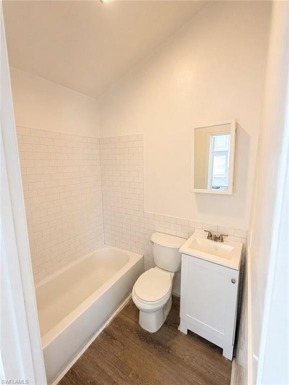 1189 N Tamiami Trl Property Photo 2