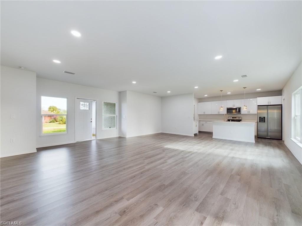 15 Hampton Ave Property Photo 11