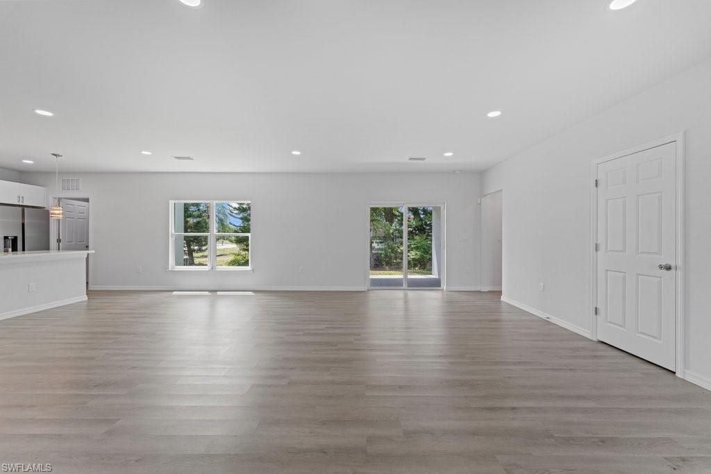 15 Hampton Ave Property Photo 12