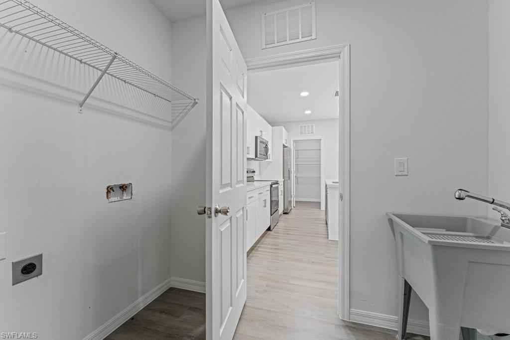 15 Hampton Ave Property Photo 21