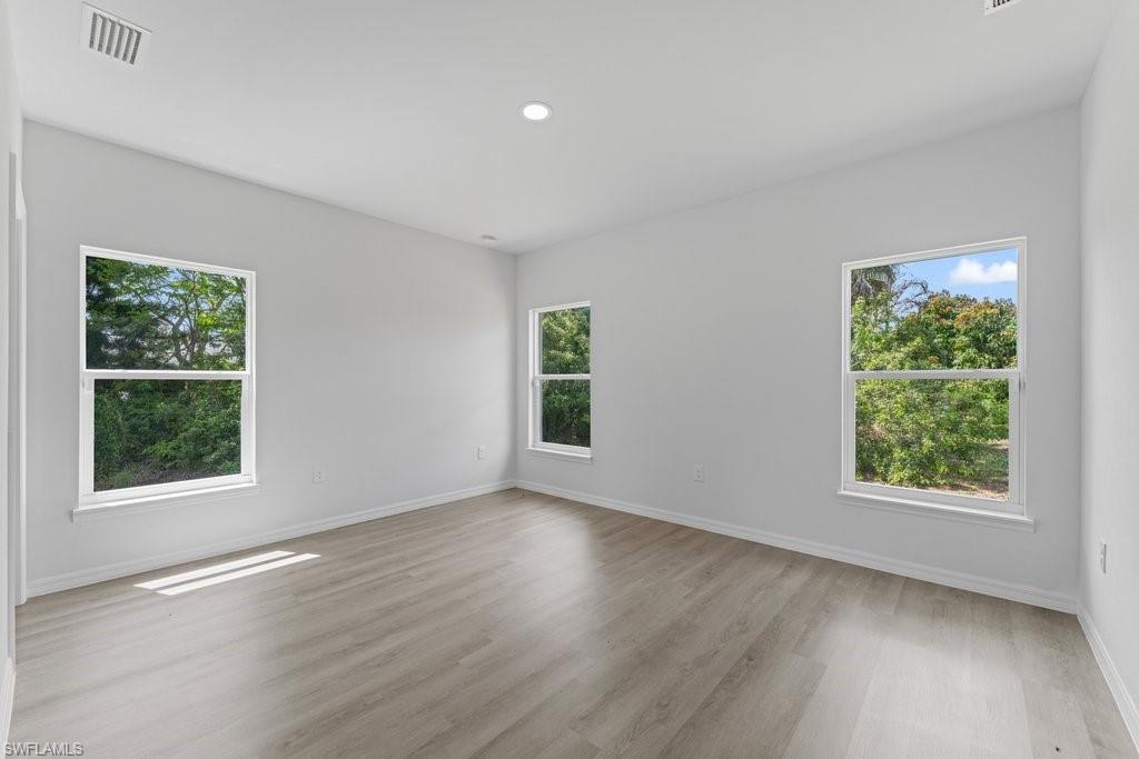 15 Hampton Ave Property Photo 30