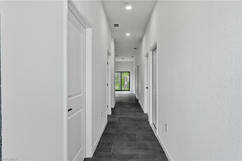 601 Hawthorne Ave S Property Photo 3