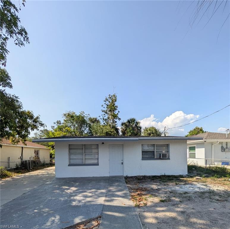 3135 Blount St Property Photo 4