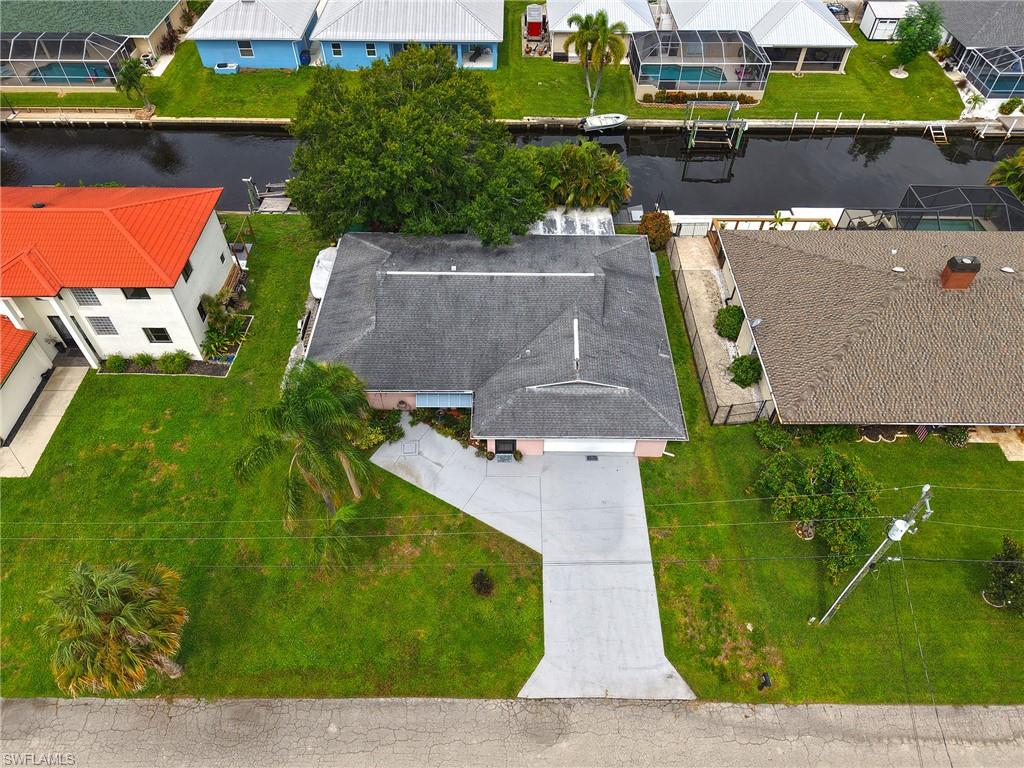 7228 Reymoor Dr Property Photo 3