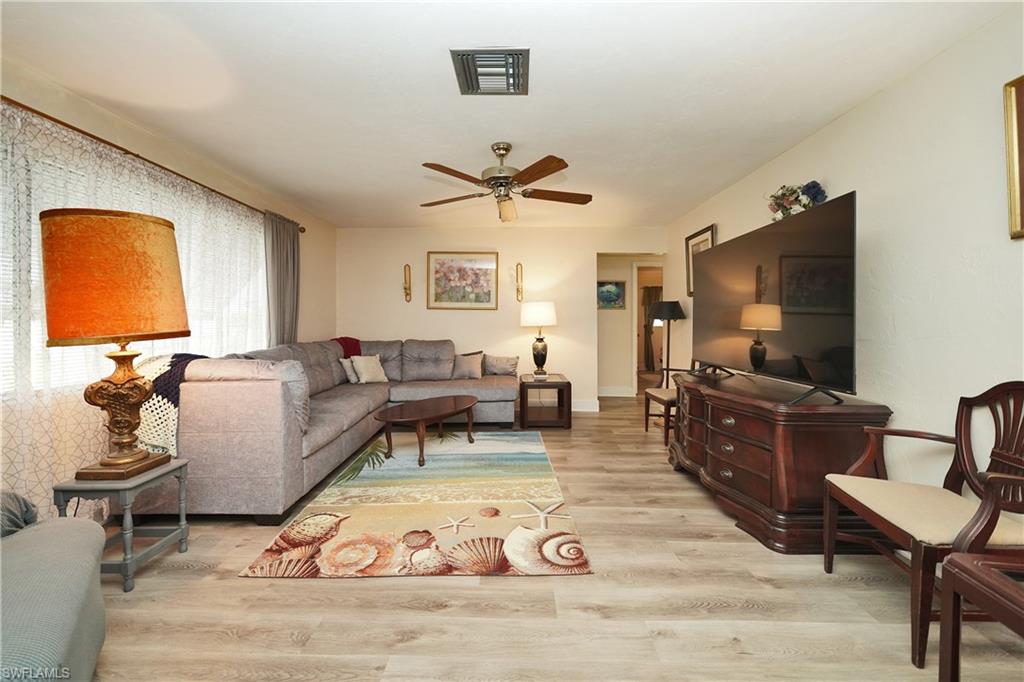 7228 Reymoor Dr Property Photo 12