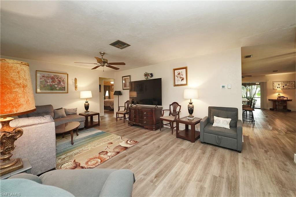 7228 Reymoor Dr Property Photo 13