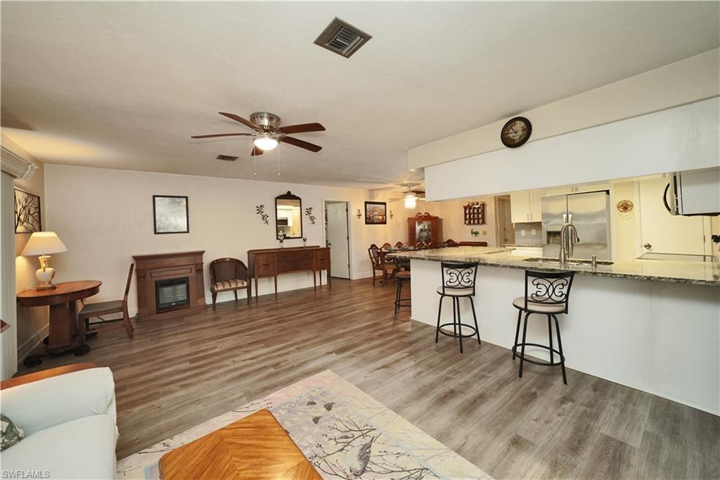 7228 Reymoor Dr Property Photo 20
