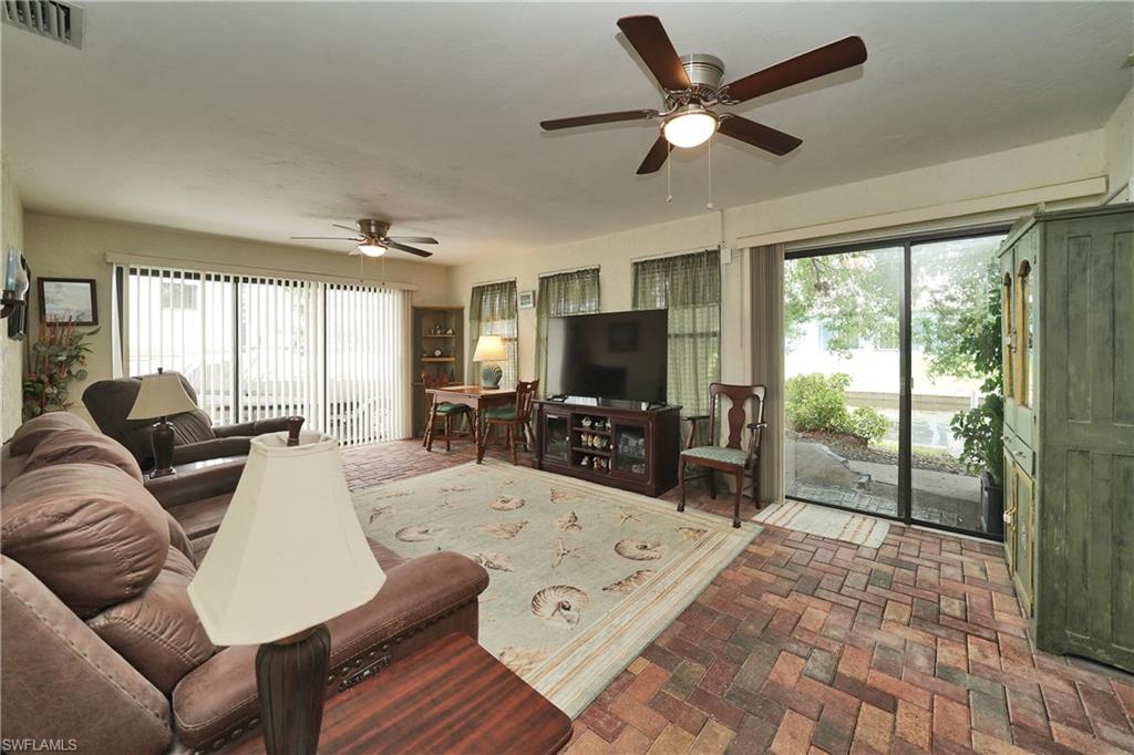 7228 Reymoor Dr Property Photo 25