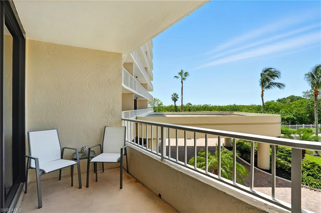 440 Seaview Ct 201 Property Photo 29