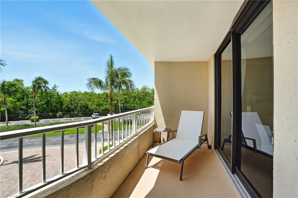 440 Seaview Ct 201 Property Photo 30