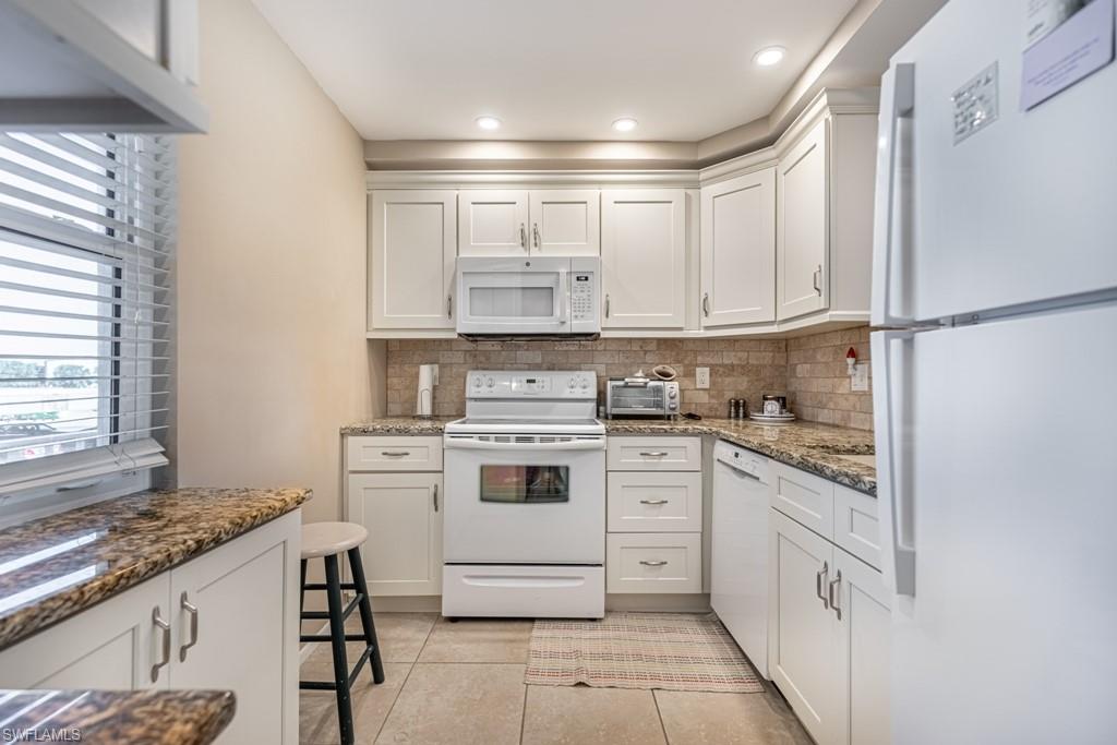 1700 Pine Valley Dr 207 Property Photo 2