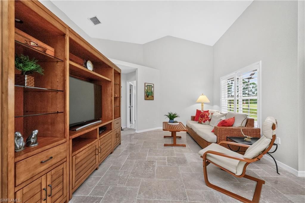 6011 Key Largo Cir Property Photo 15