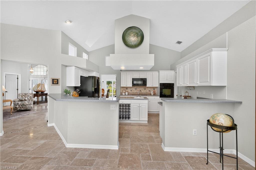 6011 Key Largo Cir Property Photo 18