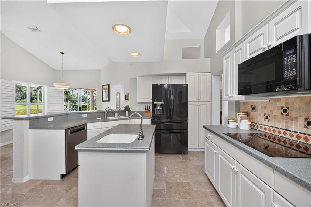 6011 Key Largo Cir Property Photo 20
