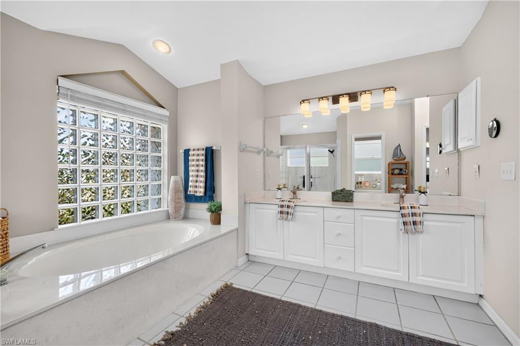 6011 Key Largo Cir Property Photo 37