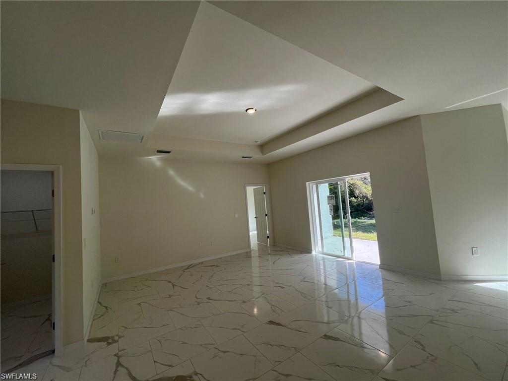 1236 Ramsay St E Property Photo 3