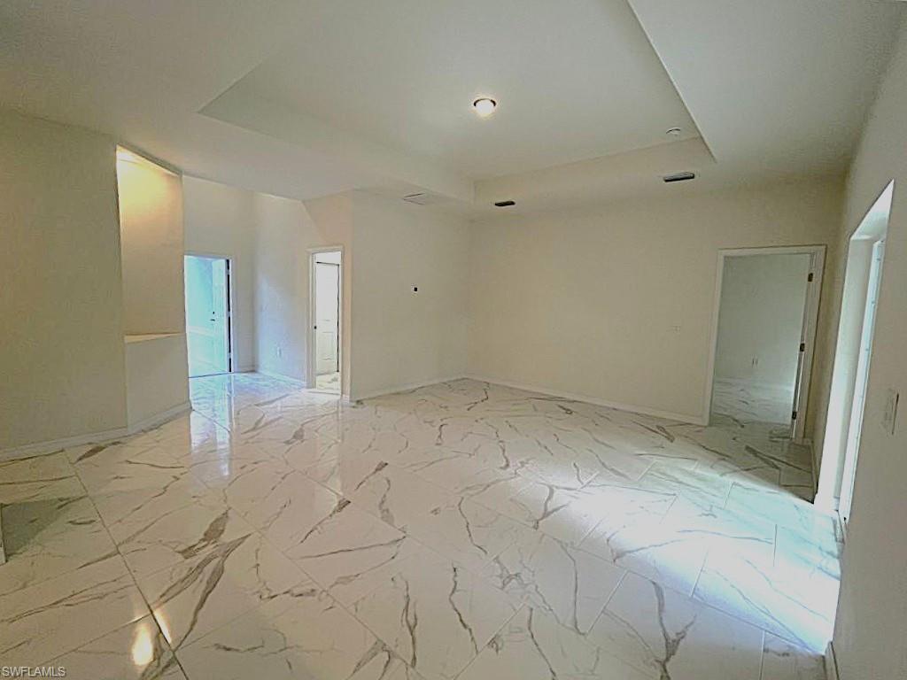 1236 Ramsay St E Property Photo 10