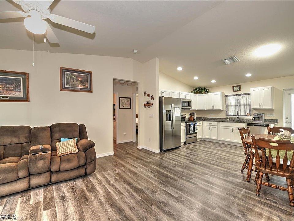 5029 W Hummingbird Dr Property Photo 5