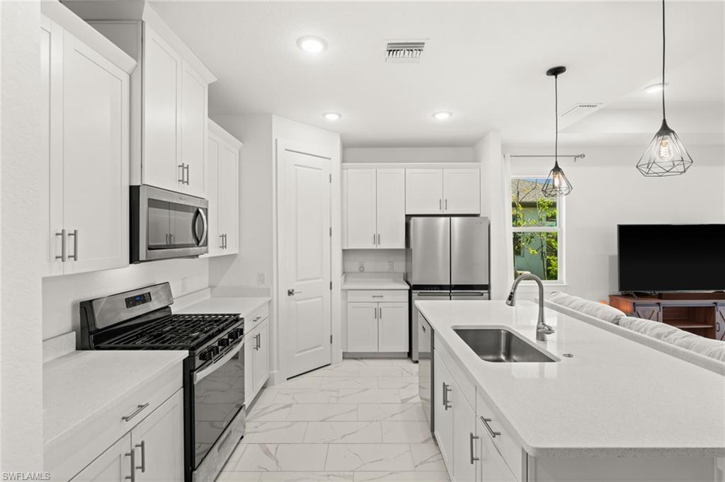 17080 River Otter Rd Property Photo 6