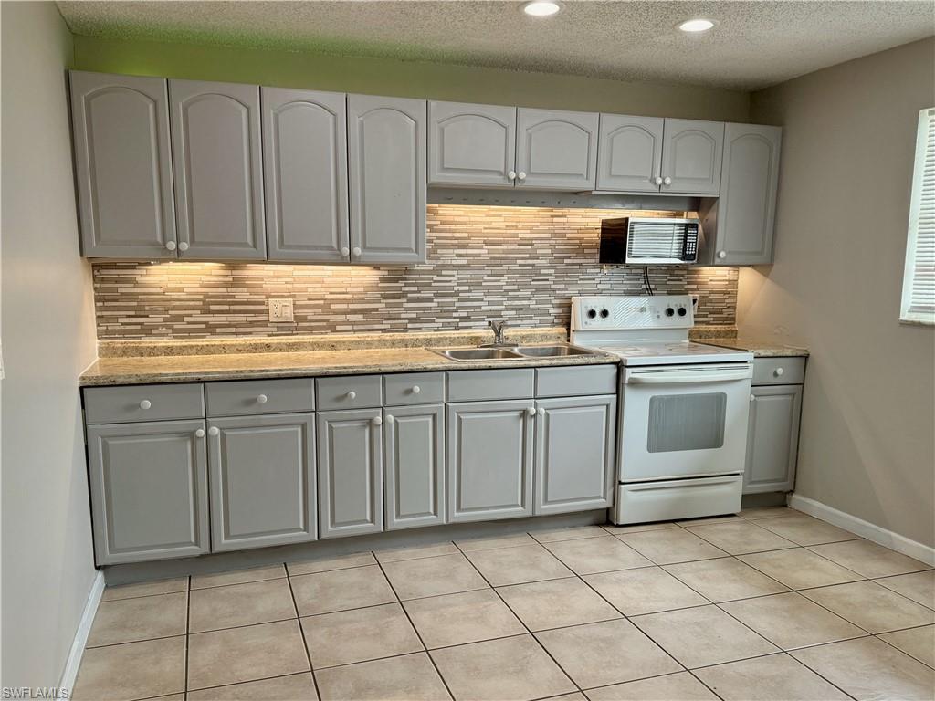 2055 Braman Ave 2 Property Photo 5