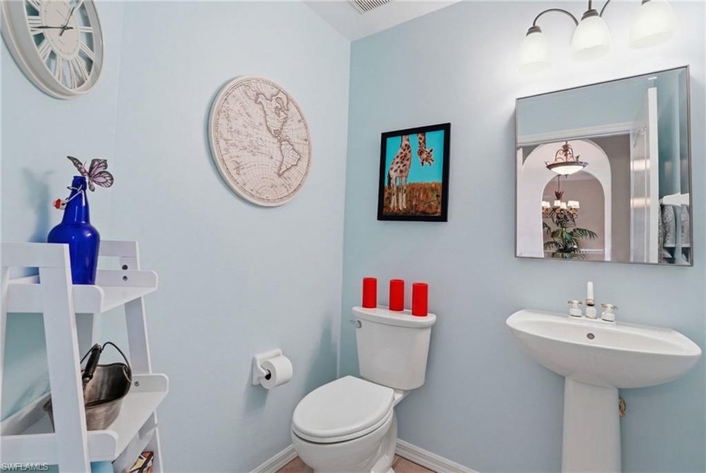 8861 Creek Run Dr Property Photo 36