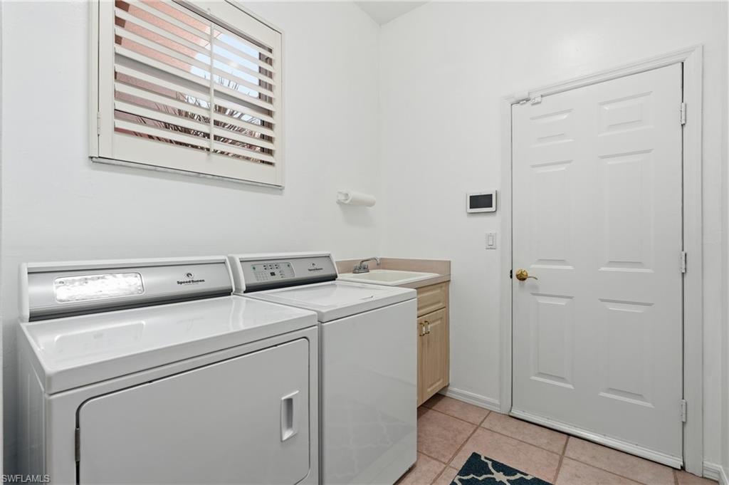 8861 Creek Run Dr Property Photo 38