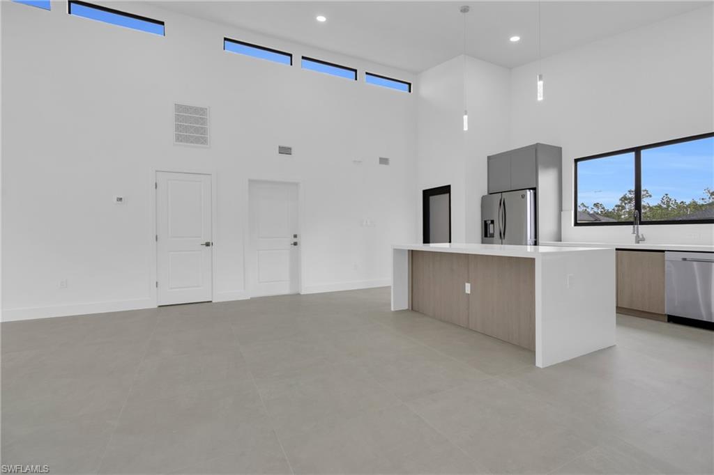 1011 State Ave Property Photo 12