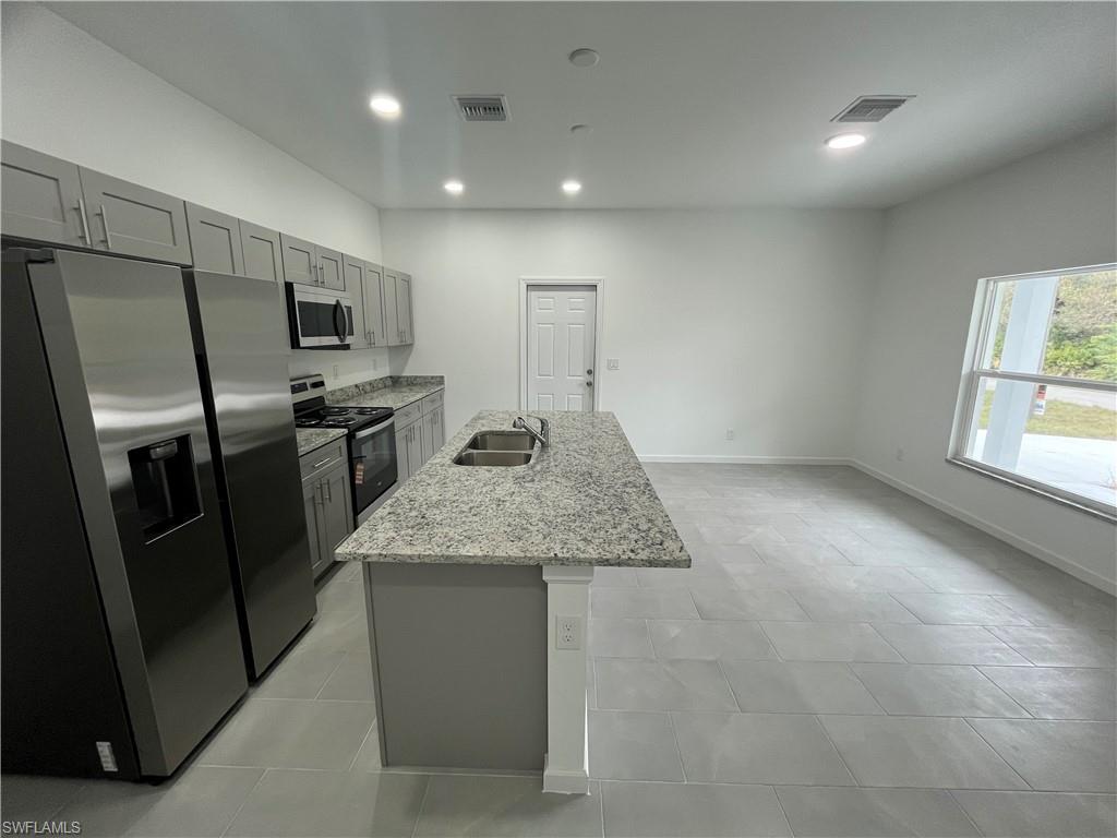 4605 Karen Ave N Property Photo 5