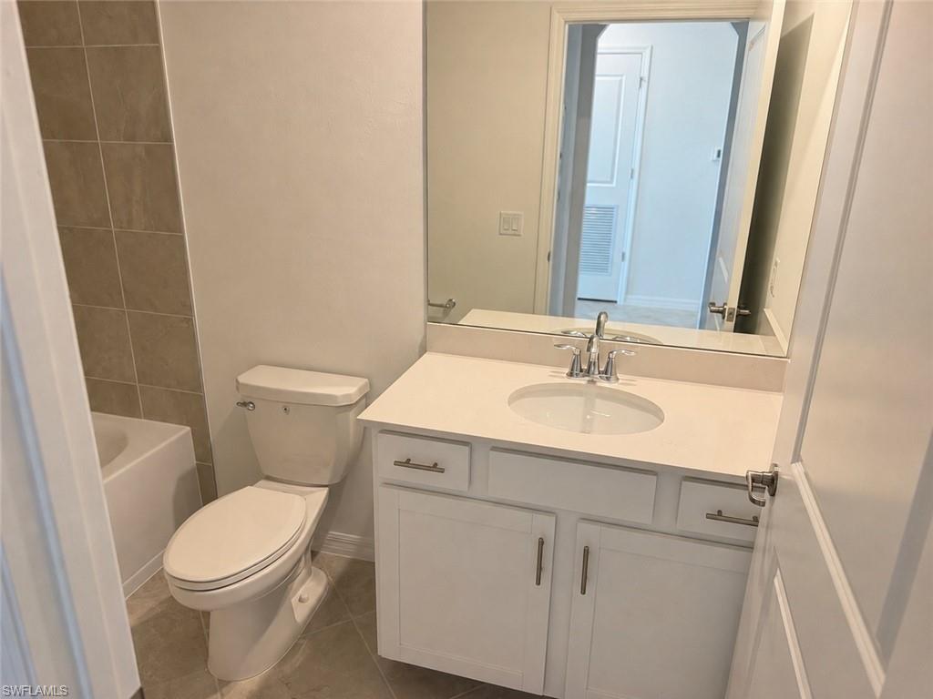 18411 Copperhead Ct N 332 Property Photo 14